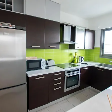 Appartement Glabur - The Amazing 2 Bdr - City, Free Parking & Wifi